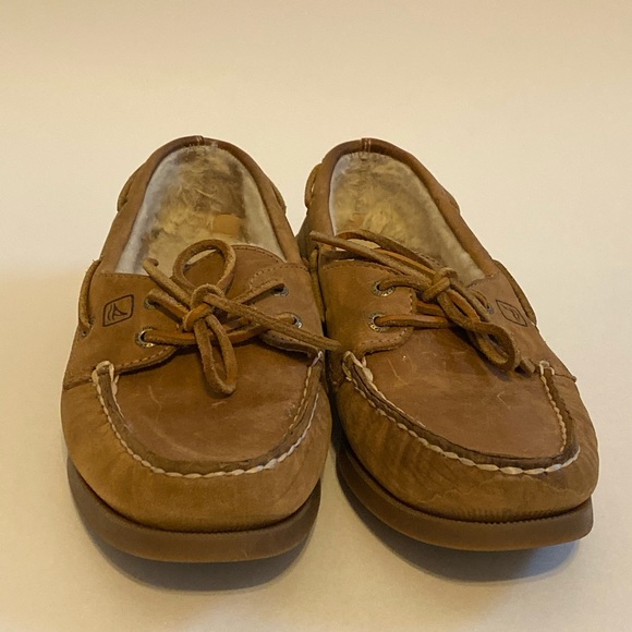 Sperry Fur lined boat shoes - size 7.5 - Picture 2 of 8